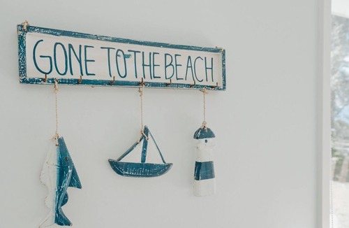 Vincentia House | Mana Magic by Book Jervis Bay - Beach Access on your Doorstep!