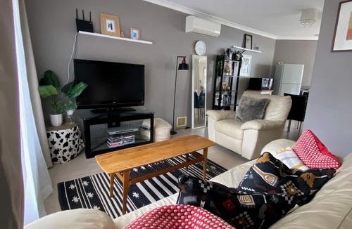 Greenfields House | MANDURAH 2 BR HOUSE |Secure & Private-Great Value!