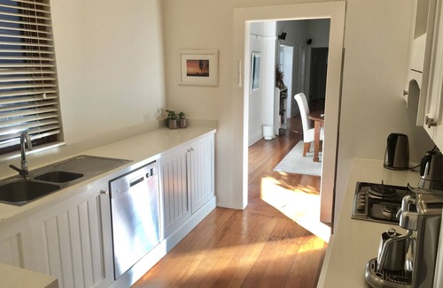 Manly House | Manly Beach House - 2 Min to Beach & Parking