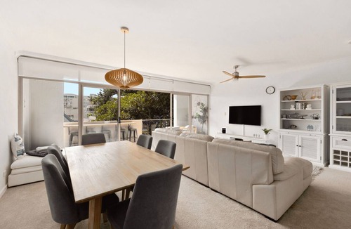 Manly Apartment | Manly- DARO8 Darley Rd - Chic, cozy apartment with modern finishes in a great location.