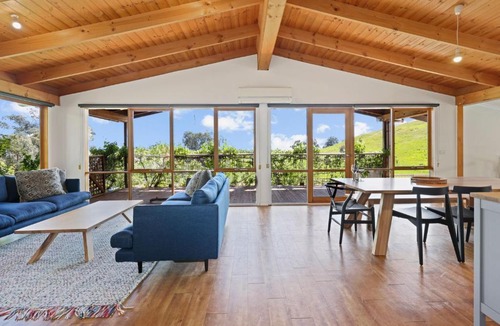 Mansfield House | Mansfield Hideaway - Sleeps 10
