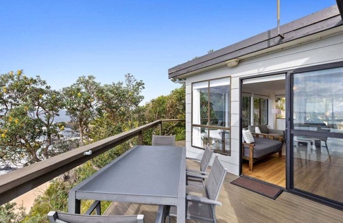 Manyana House | Manyana Beach Break ~ Fantastic deck and with panoramic views