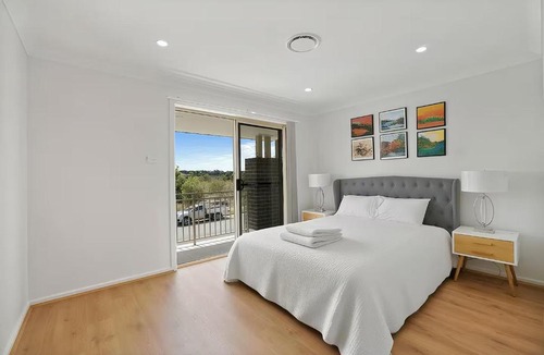 Box Hill House | Maraylya Cheerful 4Br House