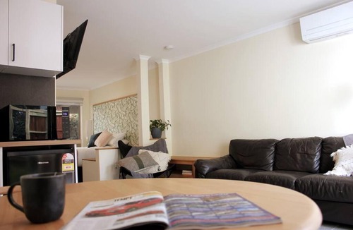Marengo Apartment | Marengo Beach Studio 4