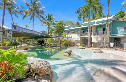 Trinity Beach Apartment | Marlin Cove Holiday Apartments