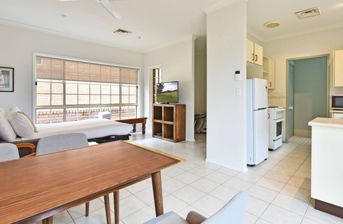 Pokolbin House | Marrowbone Mountain Views