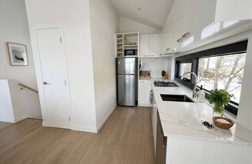 Mount Buller House | Matterhorn Chalet –Mount Buller Alpine Chalet. Mountain Views. Sleeps 12