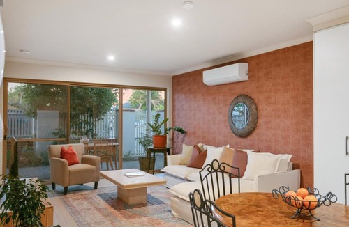 Bassendean Apartment | Mediterranean Retreat Pet-Friendly near Swan Valley