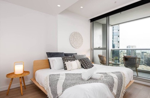 Melbourne Central Business District Apartment | MEL WSP irresistible 3br2ba Apt Parking Pool GYM