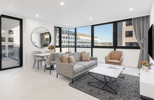 City East Apartment | Meriton Suites Canberra