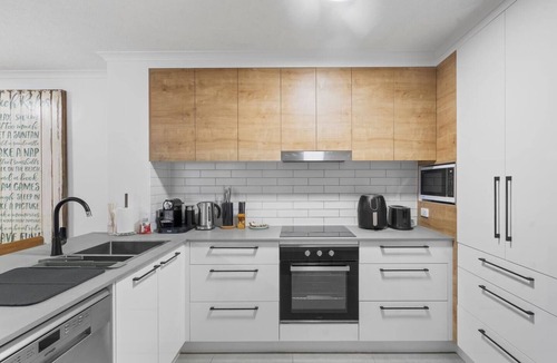 Mermaid Beach Apartment | Mermaid Beach Hideaway - Family Getaway