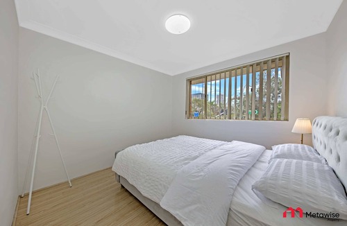 Parramatta Apartment | MetaWise / Parramatta Chic and Comfortable Two Bed