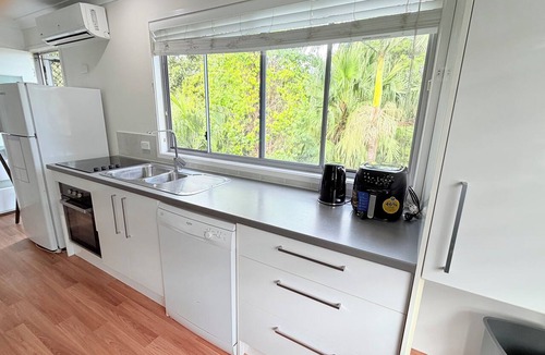 Milton Apartment | Milton Boutique Stays Walk Suncorp quiet street close transport