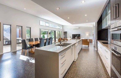 Quindalup House | Mimosa—Stylish Beachside Retreat in Dunsborough