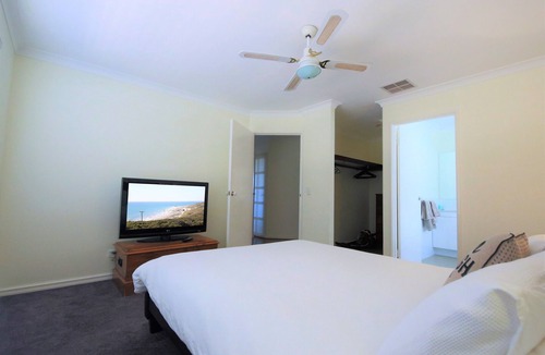 Mindarie House | MINDARIE VILLA GREAT FAMILY HOLIDAY HOME