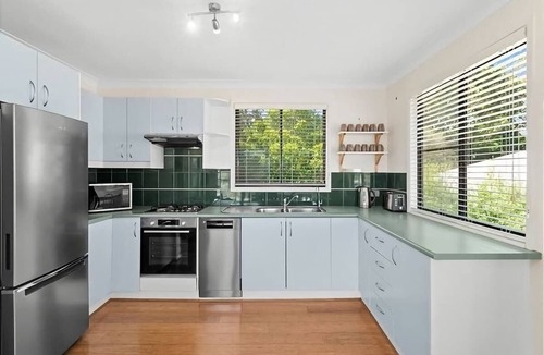 Tomakin House | Mindil Arch Walk to 3 Beaches & River
