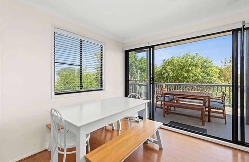 Tomakin House | Mindil Arch Walk to 3 Beaches & River