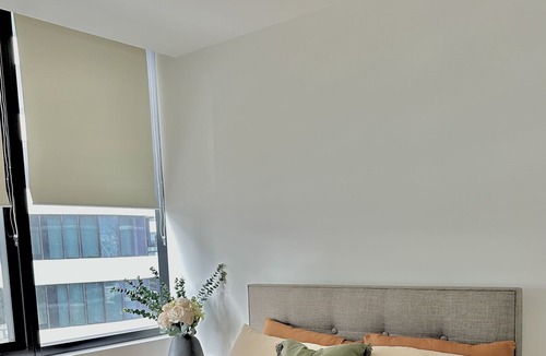 Footscray Apartment | Minutes from Melbourne CBD - FREE Parking