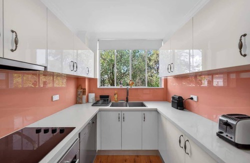 Miranda Apartment | Miranda Comfort Stay | Stylish Living with Sauna