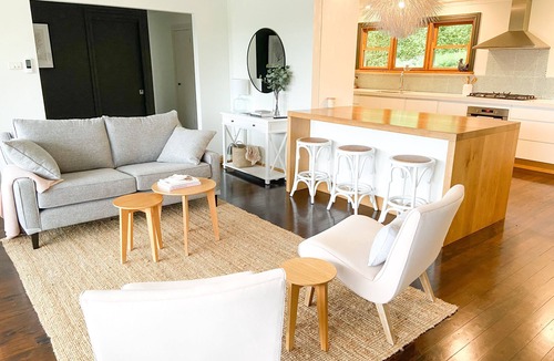 Mittagong House | Misty Pines 8 - A Relaxing Country Escape