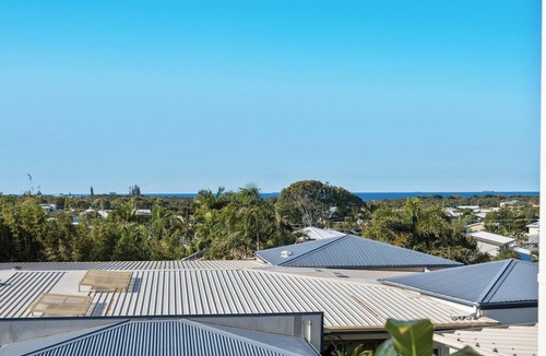 Battery Hill Apartment | Moana Condo | Close to Beach