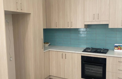 Goulburn Apartment | Modern 1-Bedroom Apartment in Goulburn CBD – Ideal for Work or Leisure