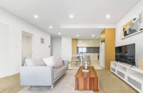 Merrylands Apartment | Modern 2B2B Stay in Merrylands