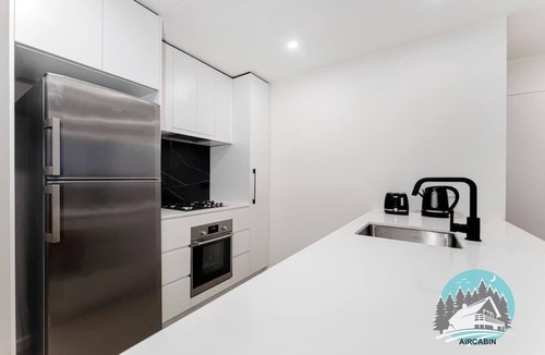 Melrose Park Apartment | Modern 2BR Apartment Balcony