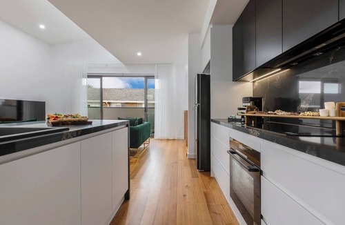 Williamstown House | Modern 3BR Opposite Heritage Train Museum