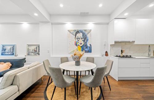 Pyrmont House | Modern 4BR House Walk to ICC & Darling Harbour & CBD & Chinatown