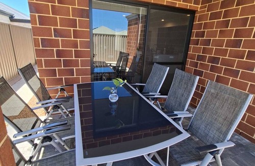 Hammond Park House | Modern 5 Bedroom Family Home | Hammond Park
