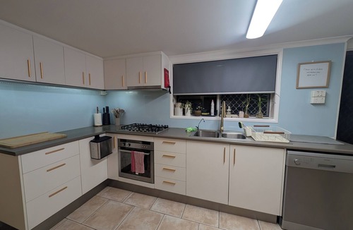 Annerley House | Modern and cozy 1-bedroom retreat