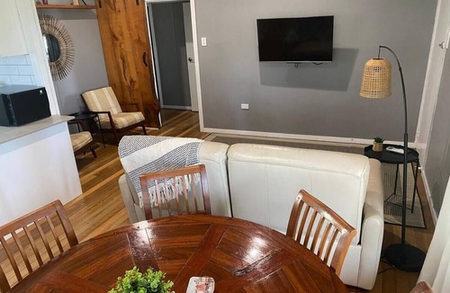Gulliver Apartment | Modern and Stylish 3Bed 2Bath home Townsville