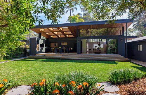 Pearl Beach House | Modern Architectural House Nestled in Exclusive Pearl Beach