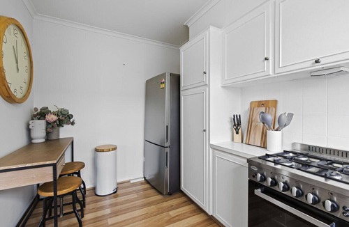 Camberwell North Apartment | Modern Comfort | Heart of Camberwell