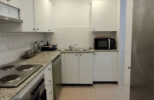 Redfern Apartment | Modern & comfortable apartment in Redfern Central 2guests 1 bedroom 2 beds 1bath