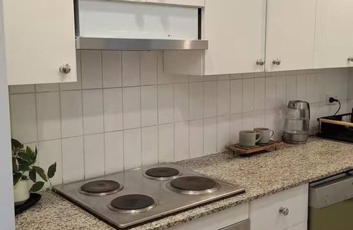 Redfern Apartment | Modern & comfortable apartment in Redfern Central 2guests 1 bedroom 2 beds 1bath