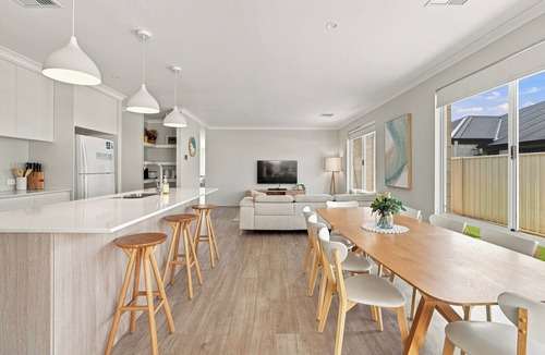 Dunsborough House | Modern Getaway in Dunsborough