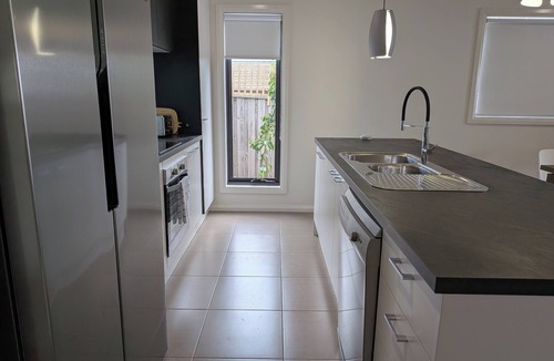 Curlewis House | Modern home close to bay, beach, wineries and golf courses. Entertainers delight