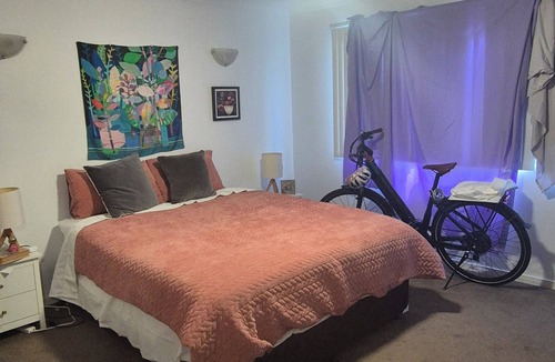 Mitchelton Apartment | Modern luxury convenient apartment