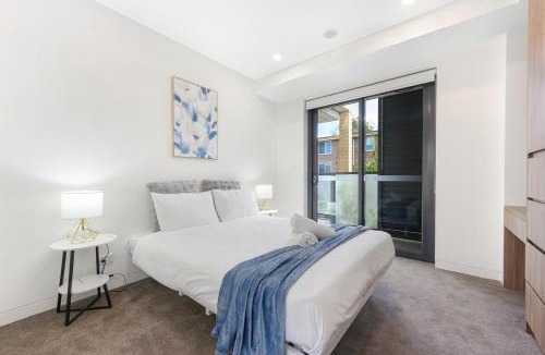 Marrickville Apartment | Modern Marrickville 2BR 5 Min Walk to Train