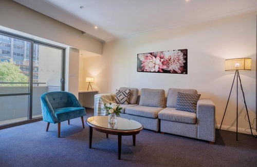 Chinatown Apartment | Modern Nomads Spacious Home in the Heart of Melbourne
