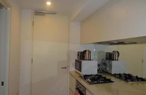 South Yarra Apartment | Modern One-Bedroom Apartment in the Heart of South Yarra