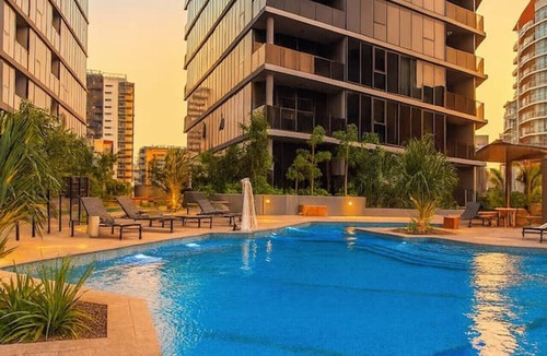 South Brisbane Apartment | Modern Studio w/Pool, Gym, Views - South Brisbane