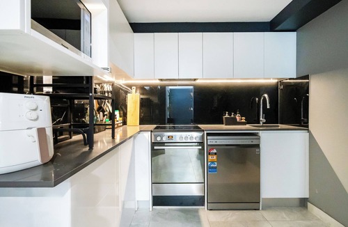 Ryde Condo | Modern & Stylish - Private Condo/Apartment (Self-contained)