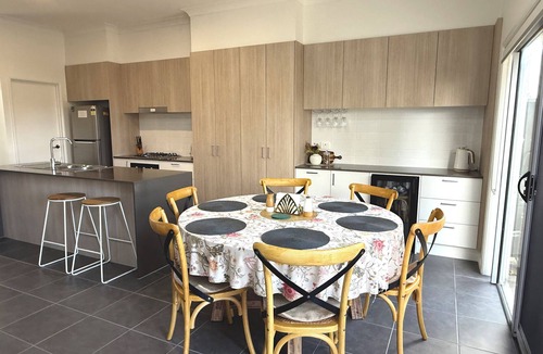 Mango Hill House | Modern, stylish townhouse with pool access!