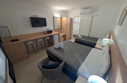 Moffat Beach Hotel | Moffat Beach Motel Caloundra