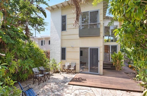 Moffat Beach House | Moffat Retreat Stylish 3BR Beach Home