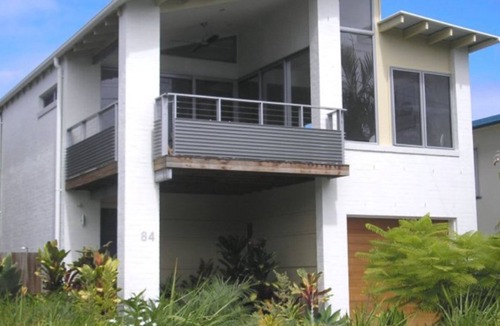 Moffat Beach House | Moffat Retreat Stylish 3BR Beach Home