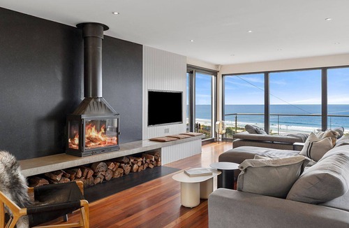 Moggs Creek House | Moggini - Your beachfront oasis in Moggs Creek